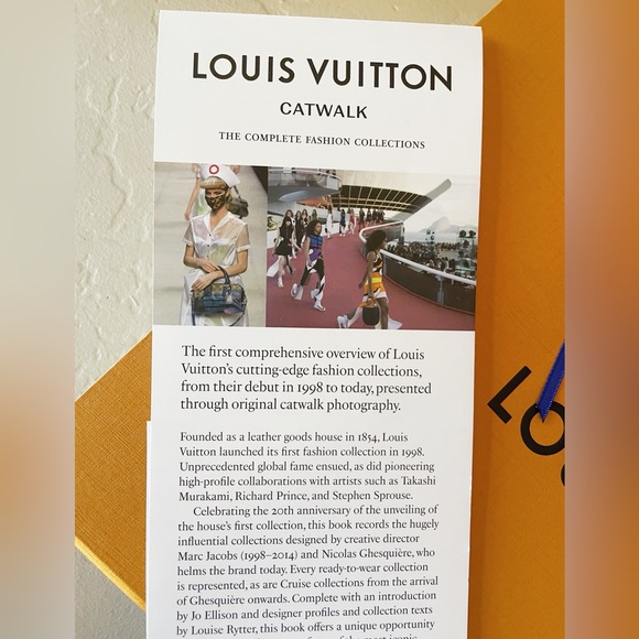 New Louis Vuitton book CATWALK coffee table collectible book - Picture 3 of 17
